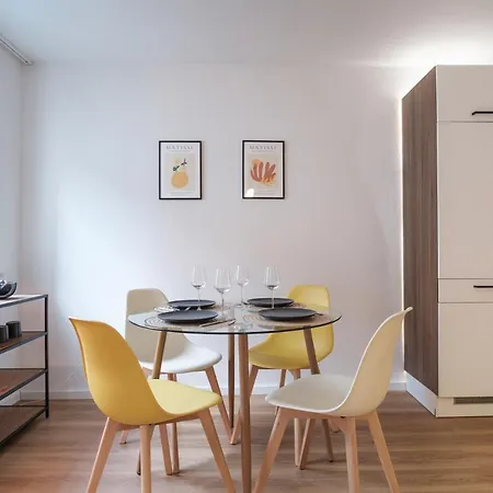 Neues Design-apartment, Altstadt, Business&ferien, Kueche, Netflix *